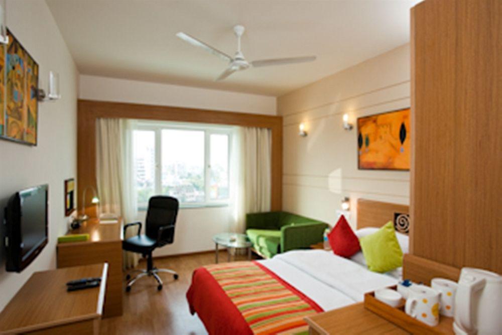 Lemon Tree Premier, Ulsoor Lake, Bengaluru Екстериор снимка